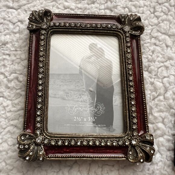 2 NEW Green Tree Gallery Photo Frame Rhinestone Red for 2 X 3” Photos Ornate - Picture 3 of 14